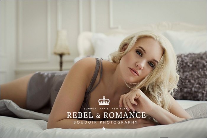 Plus size & curvy boudoir photography: Kate’s lingerie shoot in London