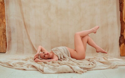 Artistic nude photography with Cassie : Bali Ballerina